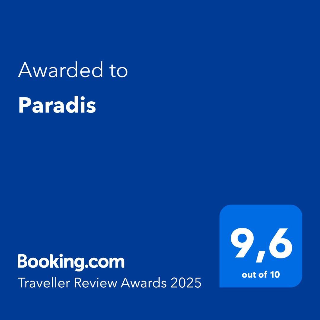 Paradis 克拉斯卡诺特 外观 照片